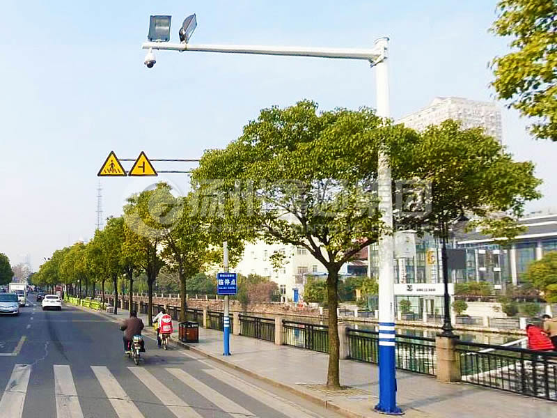 DJG-018，電子警察桿，治安監(jiān)控桿